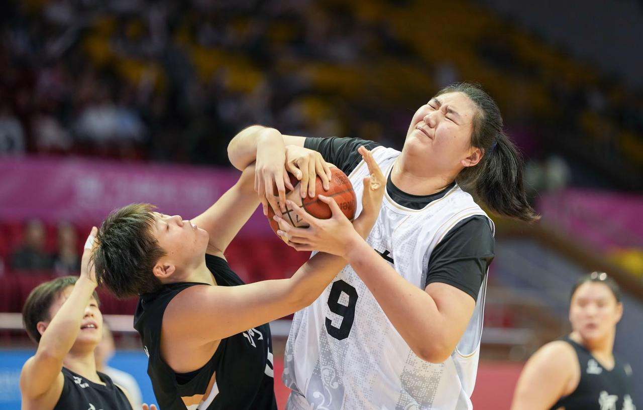 张子宇抢篮板只排在第36名！

我说的是全运会U18女篮赛事上，山东U18女篮的