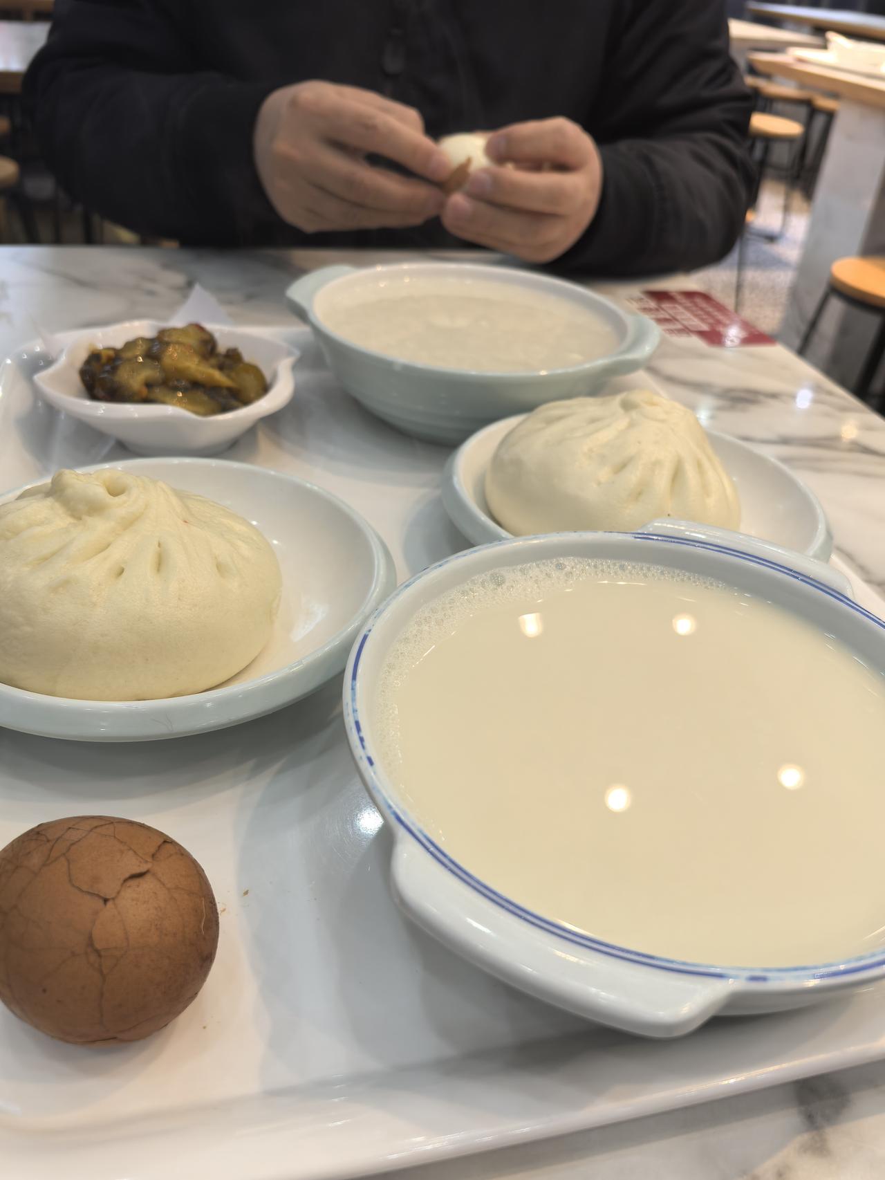 顺利入院了，见到了主任，情况没有想象得糟糕。
就是需要穿刺引流，打抗生素预防感染