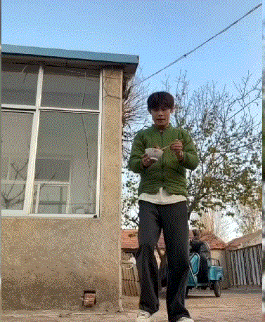 喂，是狗肉馆吗？泰迪收不收？