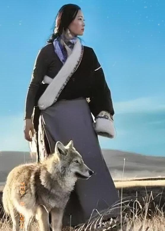 女画家李微漪说，遇到危险的时候，男朋友跑了，后来我写这一段，问亦风，如果你的亲戚