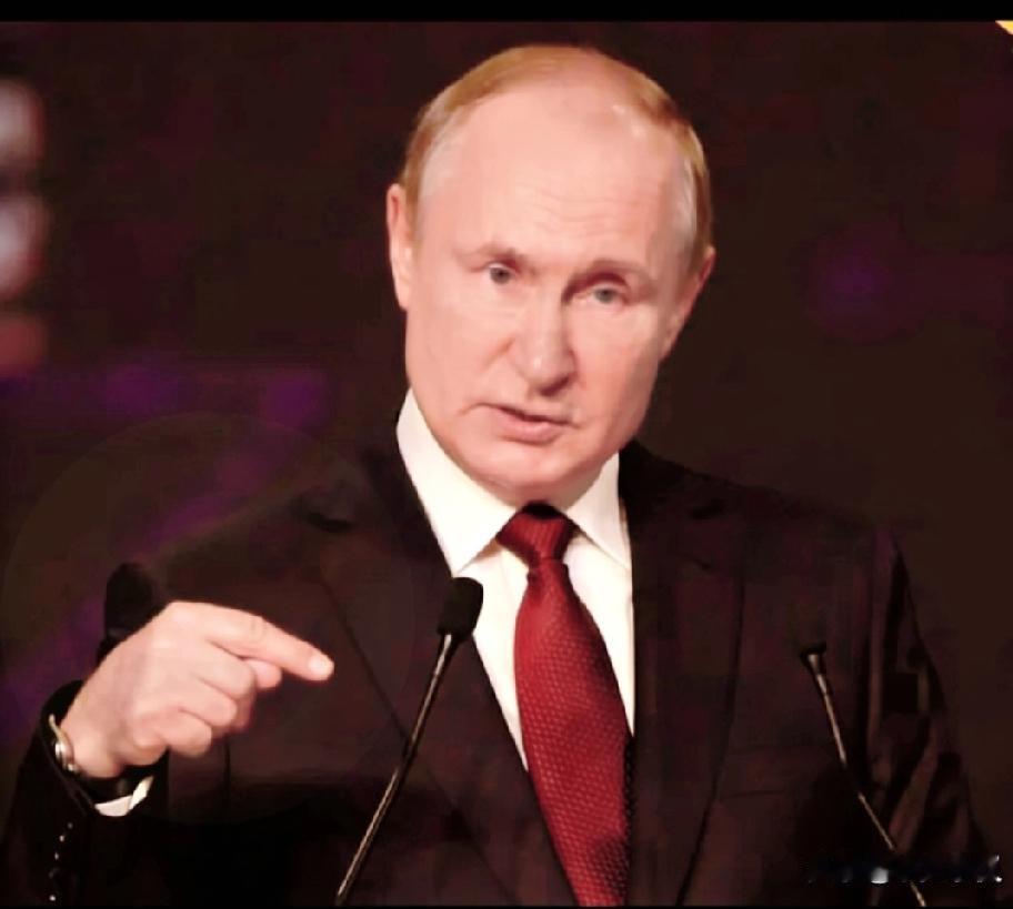 俄罗斯抛售黄金是制裁与战争压力下的战略抉择，对其经济利弊交织。短期可换取人民币等