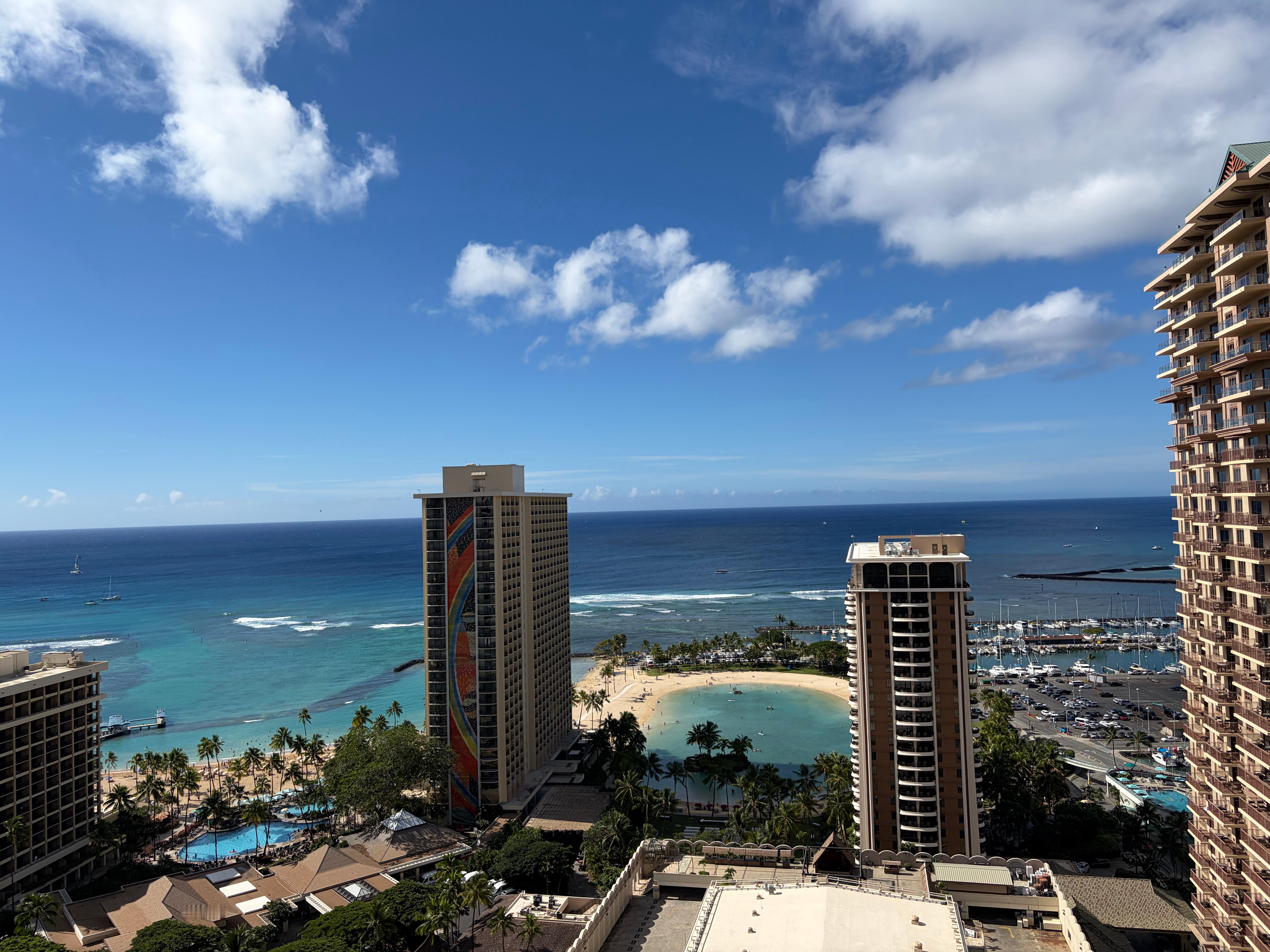 折腾了一个多星期，终于从夏威夷回来了，整体来说是比较失望的，当然也可能和我自己对