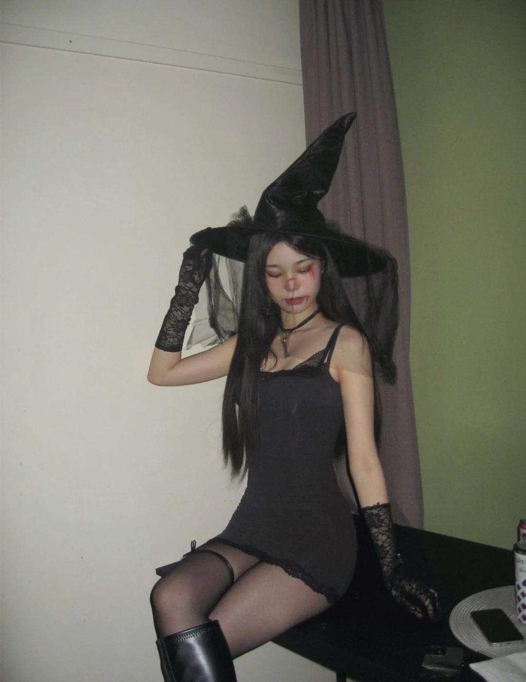 🕷️𝖍𝖆𝖕𝖕𝖞 𝖍𝖆𝖑𝖑𝖔𝖜𝖊𝖊𝖓☾˚｡⋆
万圣节