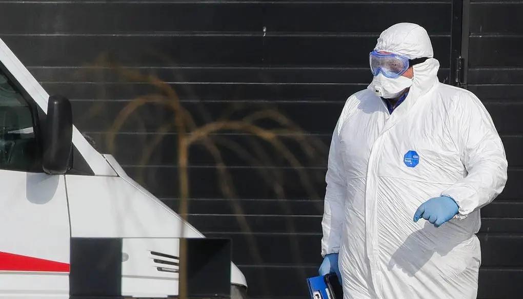 俄鼠疫研究所出事，女员工突然死亡。5国同时“拉响警报”！为何如此紧张？
首先这不