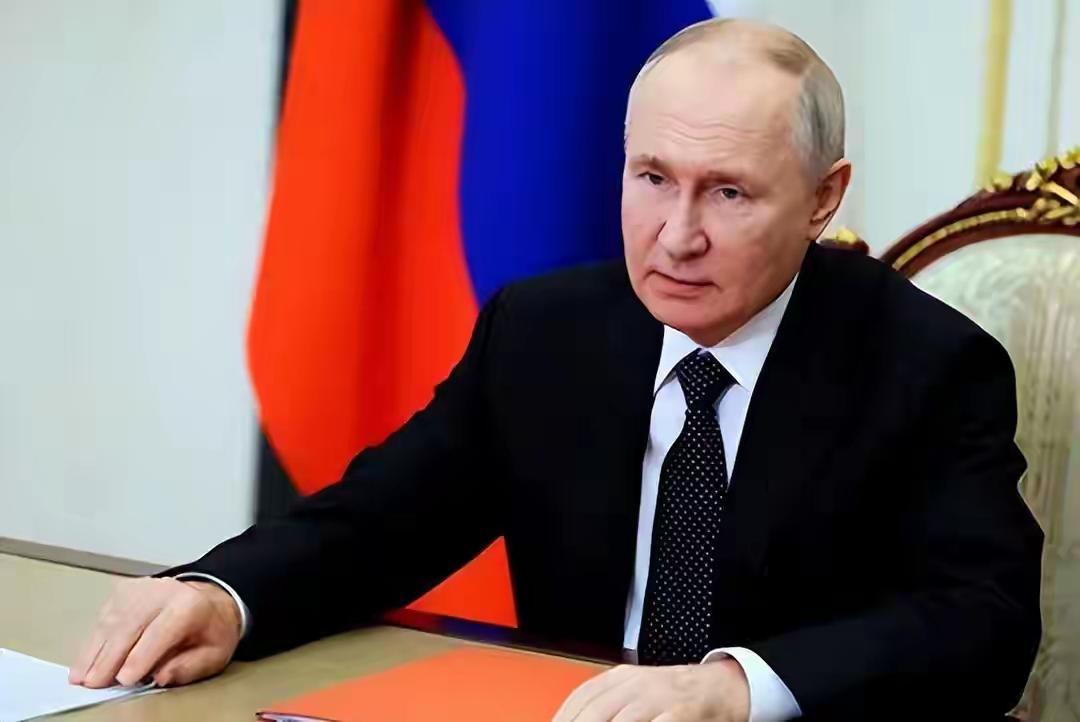 报复来得太快！俄军中将被斩首后，普京下令复仇，乌多地陷入火海

2025年12月