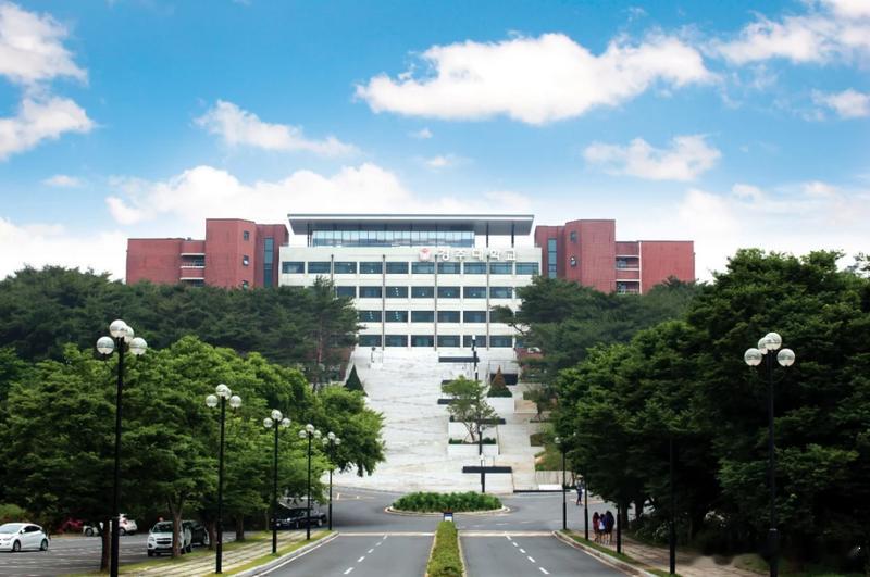 赴韩留学注意！两所大学经营陷危机，数百名国际学生学费难退海外新鲜事 赴韩国留学的