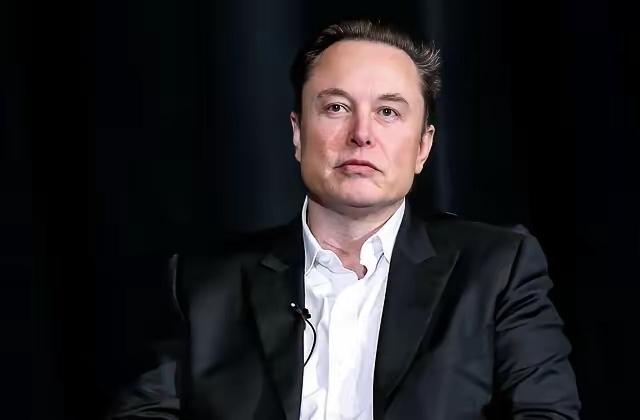 马斯克，又是马斯克，
刚突破6000亿，一下子又跃上了7000亿美元的台阶。
​