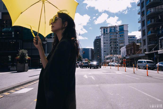 #张钧甯新西兰citywalk#   满屏的鲜活优雅感！张钧甯新西兰citywa