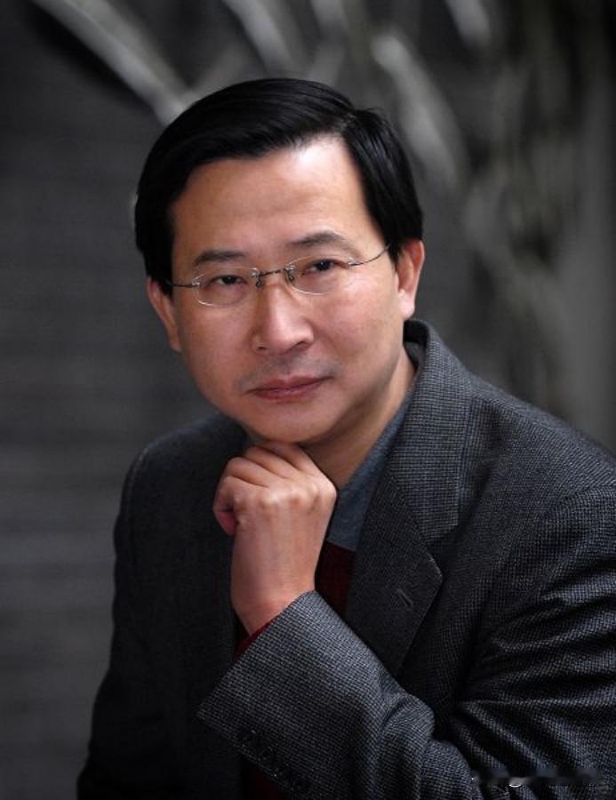 “我宣布，永久退出中国院士竞选！”2011年，当主动撤销美国绿卡的饶毅回到中国竞