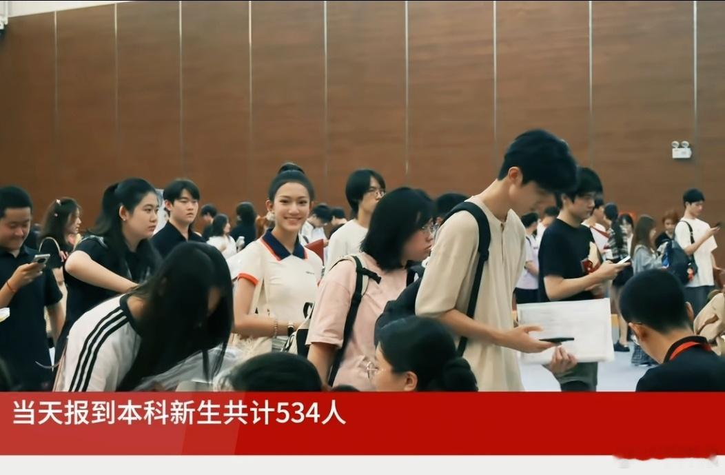 幸运的在中戏官网留下身影[偷笑]  ​​​