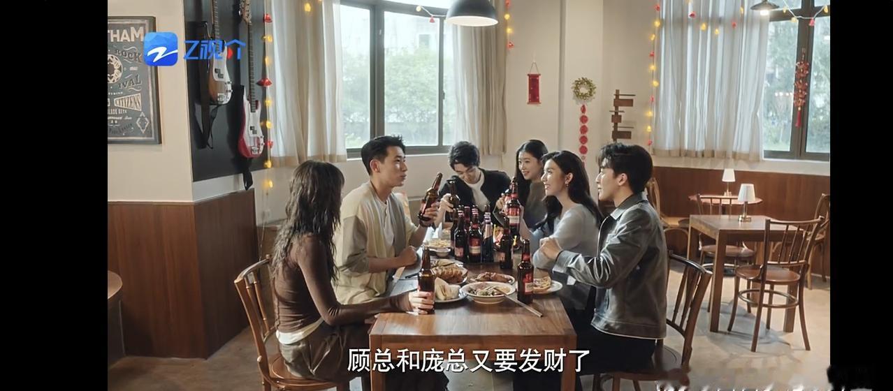 我不知道凌晨四点半还在线的两个人拿什么输
你说是吧@今晚仪定要早睡 早睡同学[流