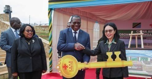 2019年，坦桑尼亚为了向英国和日本示好，直接撕毁了与中国价值100亿美元的巴加