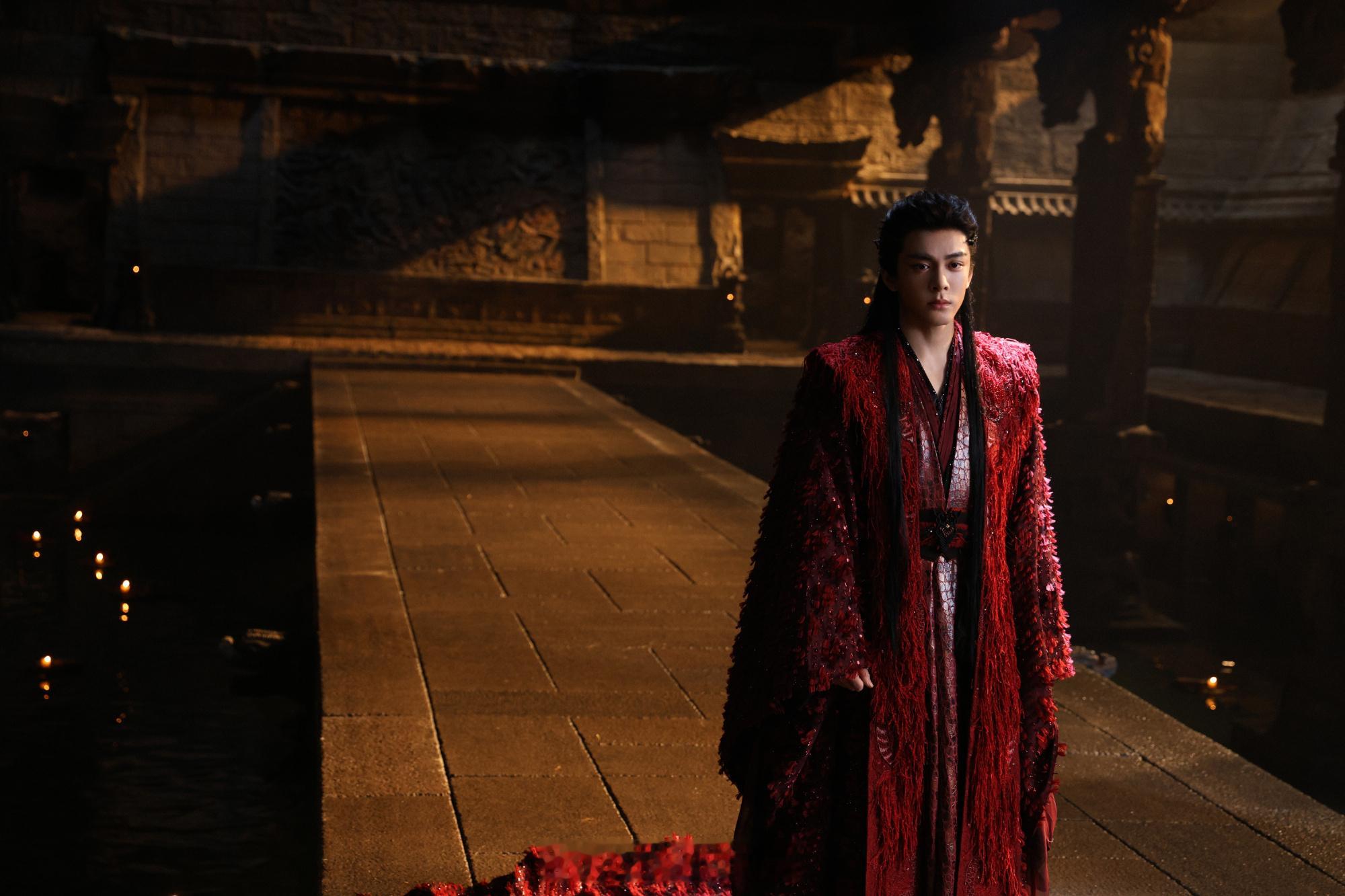 曾舜晞戏份不多却把武拾光演活了曾舜晞在少有的戏份里演出了细腻的情感镜头有限，演技