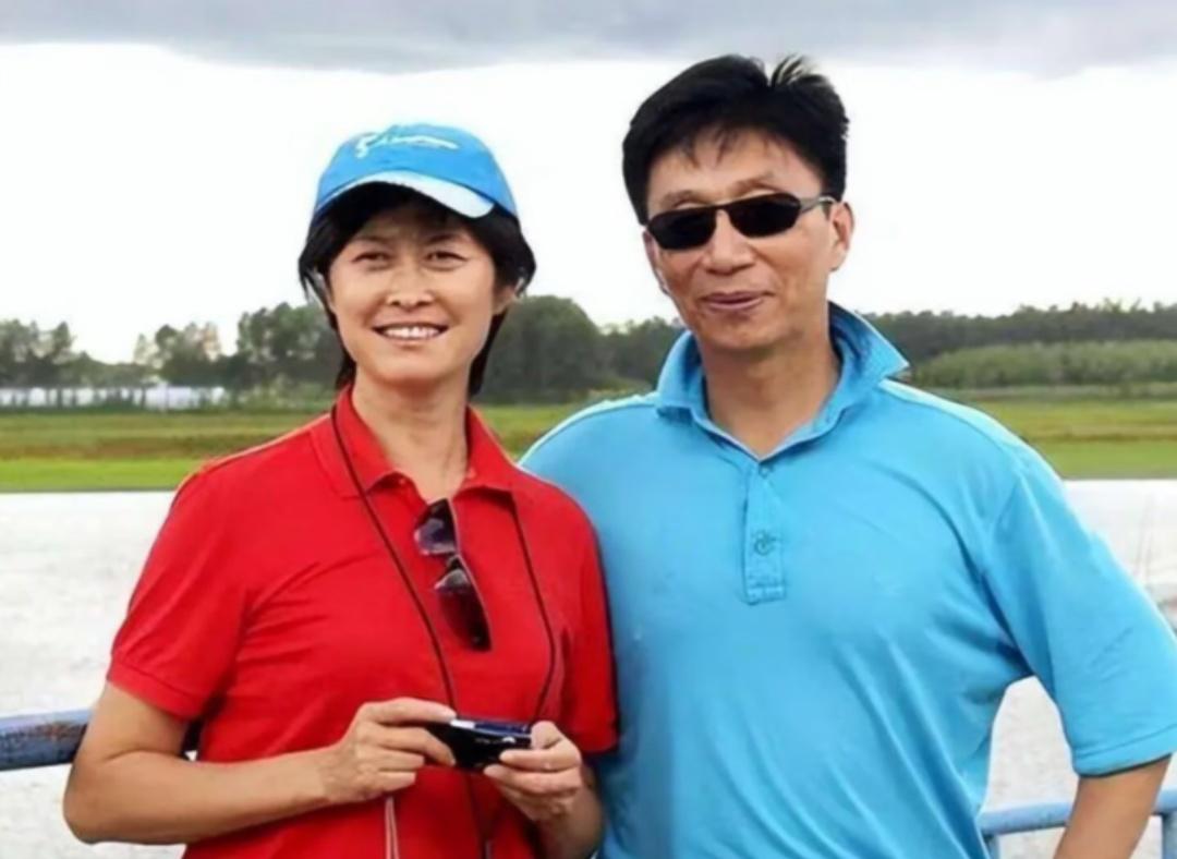 我专门去查了敬一丹丈夫王梓木的资料
不查不知道，查完心里堵得慌

敬一丹这辈子最