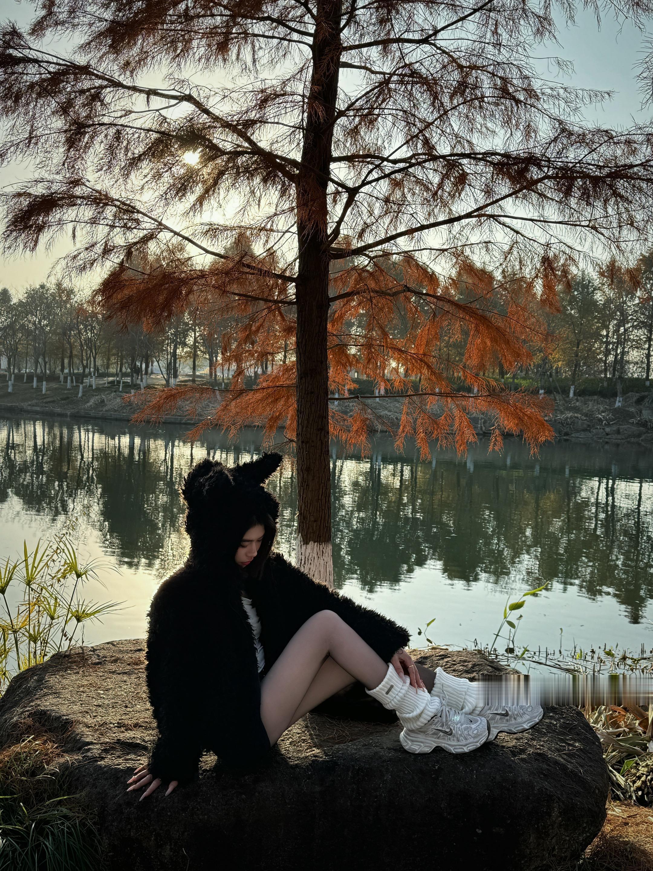 这个时代不缺笑话 缺真话  不缺感情 缺真情