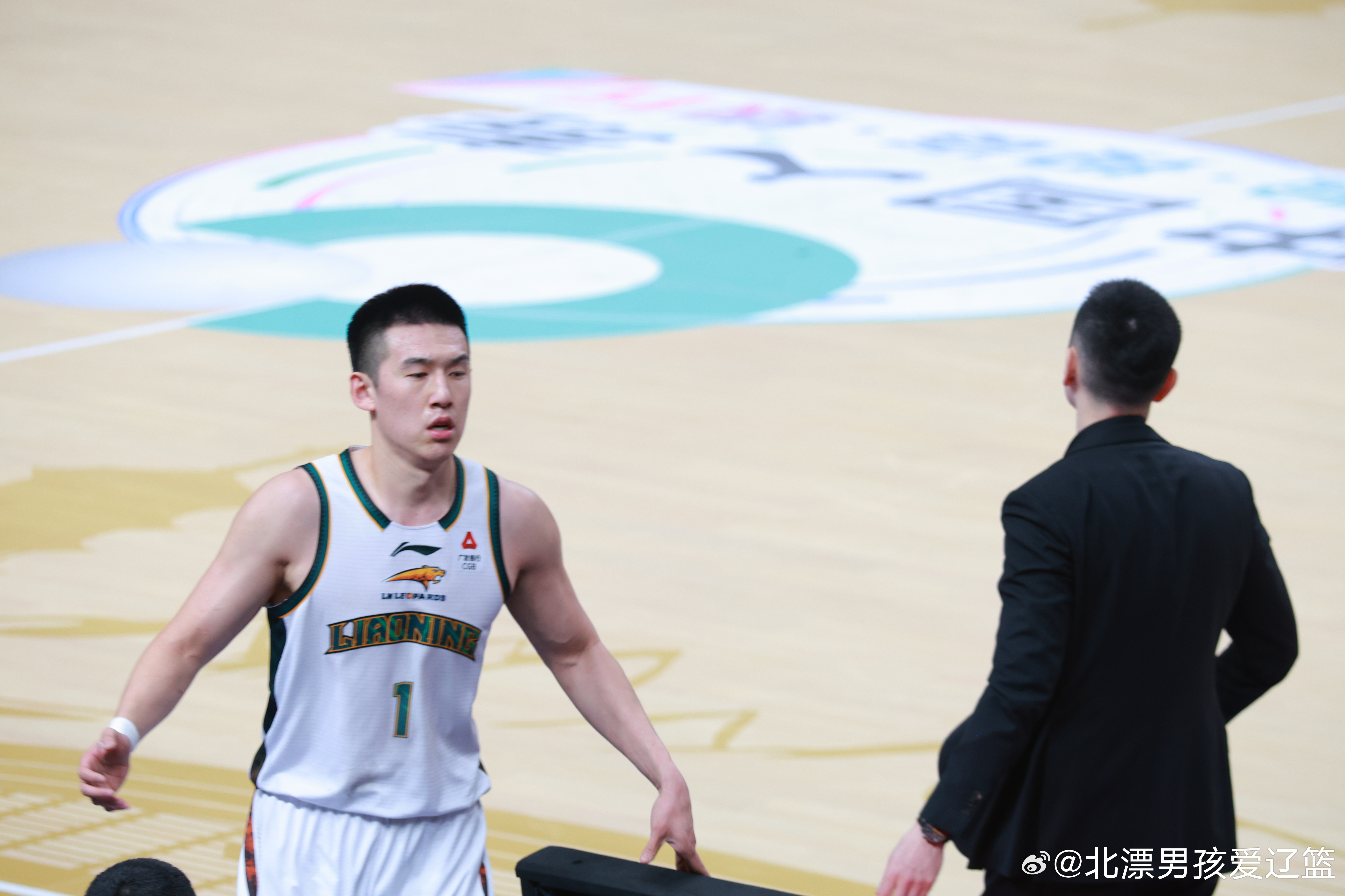 第四节这波进攻看麻了…继续加油吧深圳男篮vs辽宁男篮