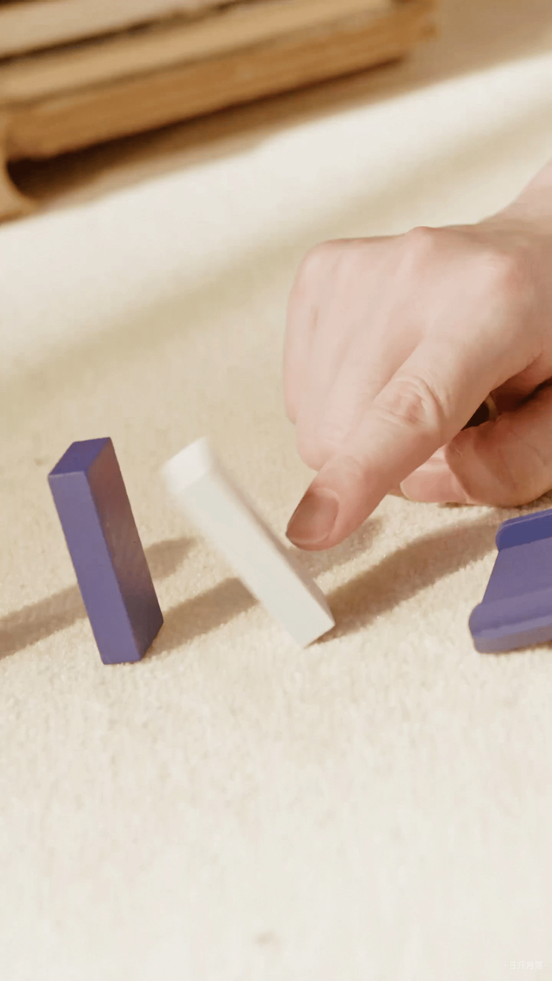 GAP拍的好啊！哥哥弹吉他，就用手轻轻拨动我们的心弦