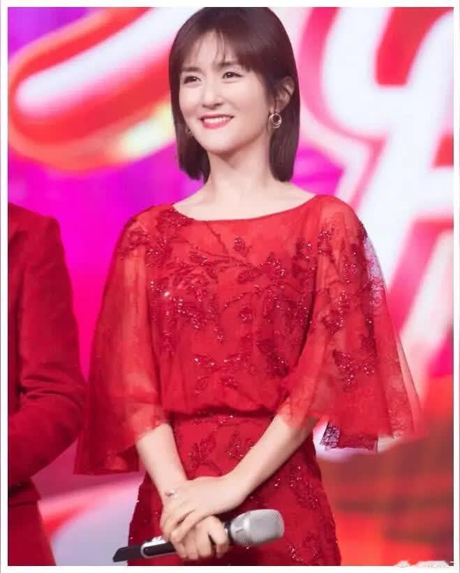  谢娜怕央视邀约是诈骗？太真实！  谢娜说“不敢信要主持央视”？这波反差萌?我先