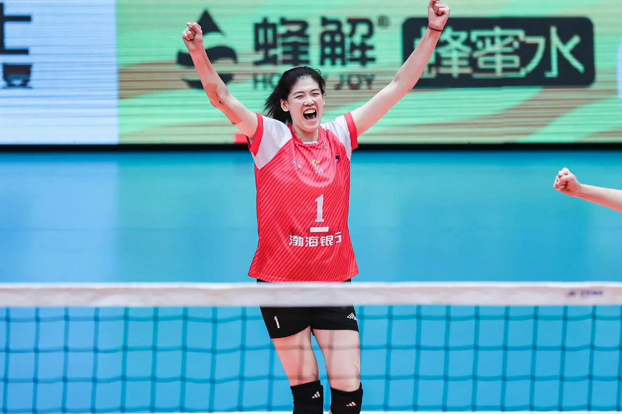 #2024-2025中国女排超级联赛# 
李盈莹VS江苏 | 排超常规赛Rd 3