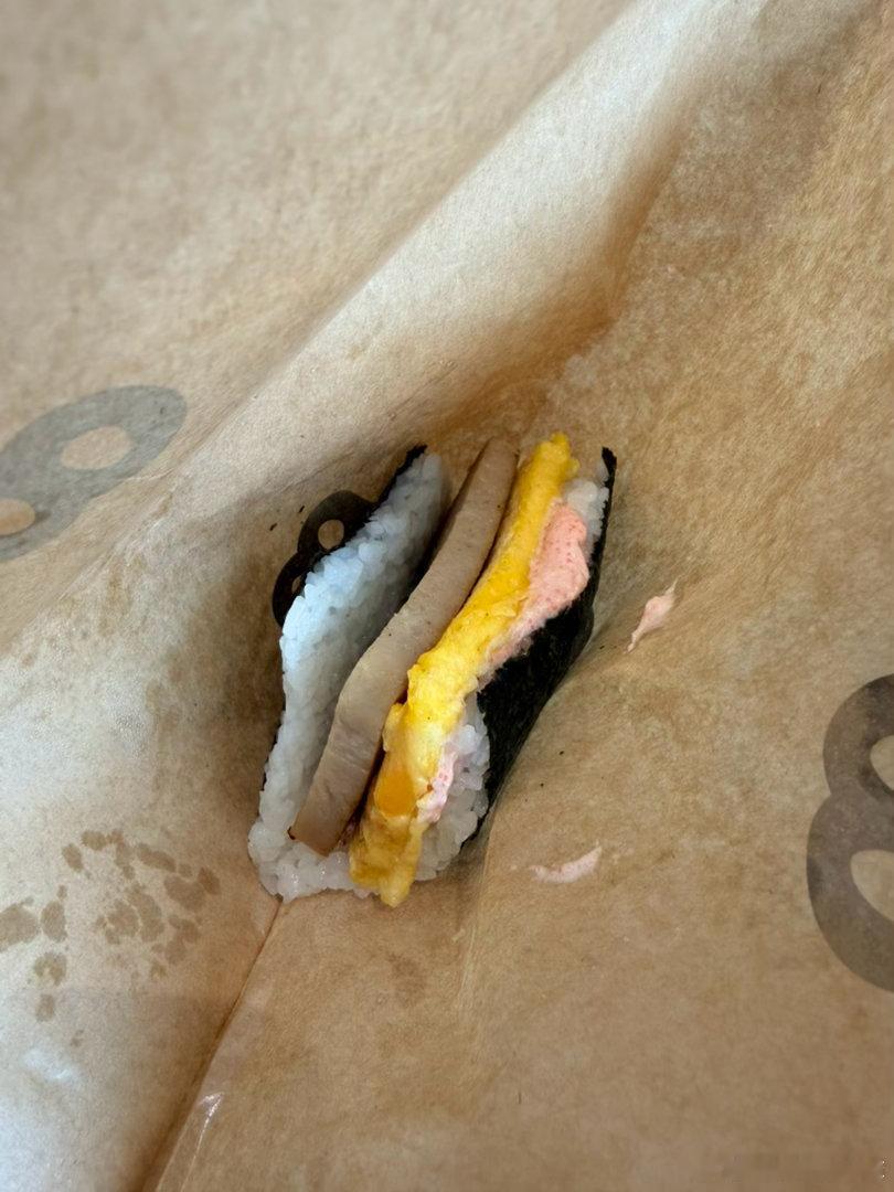 那霸机场吃的～4f 饭团 塔可2f 苹果派美食分享不可辜负的美食 日本·那霸机场