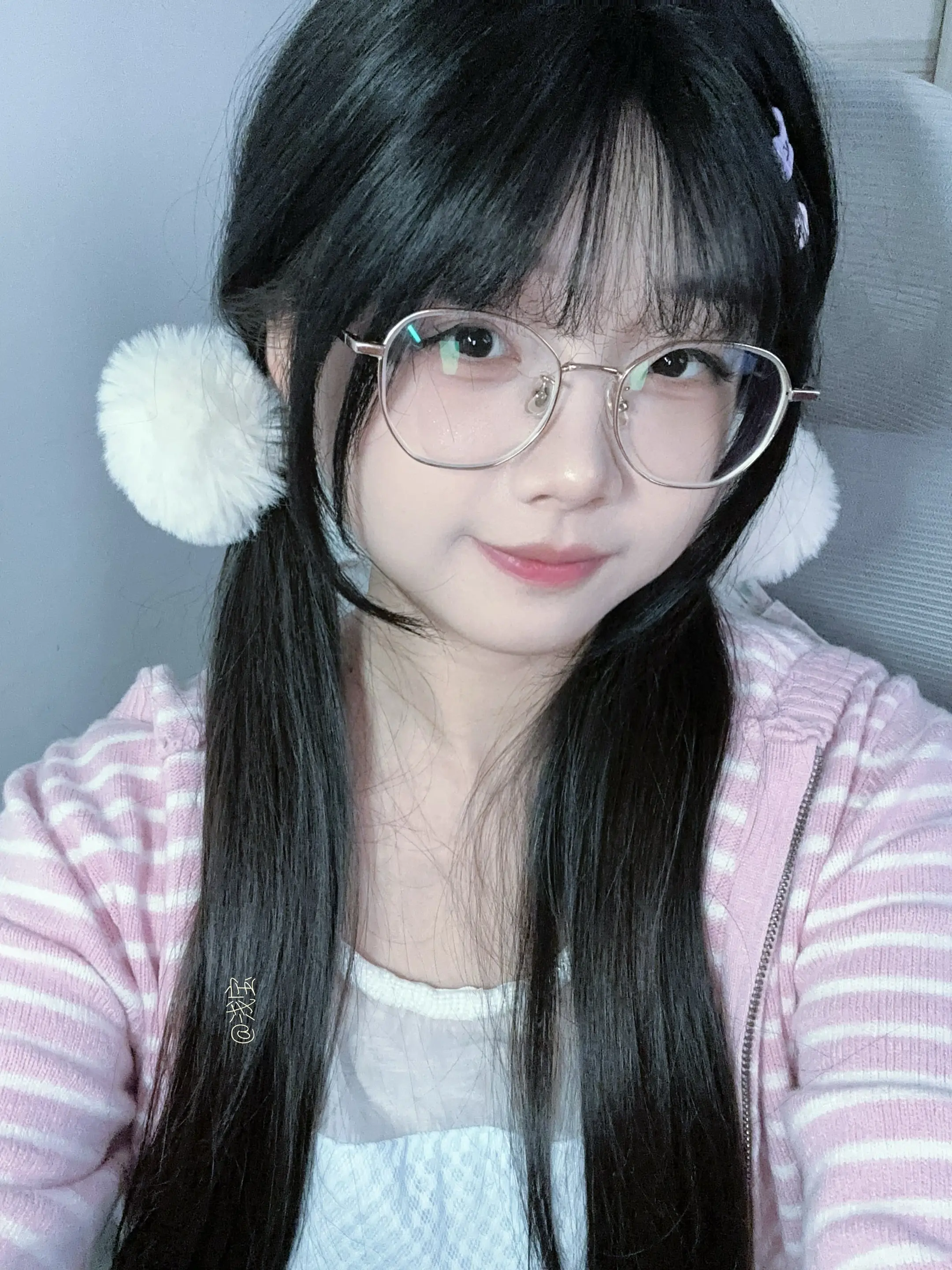 怎么，碰到难回答的问题就不说话了