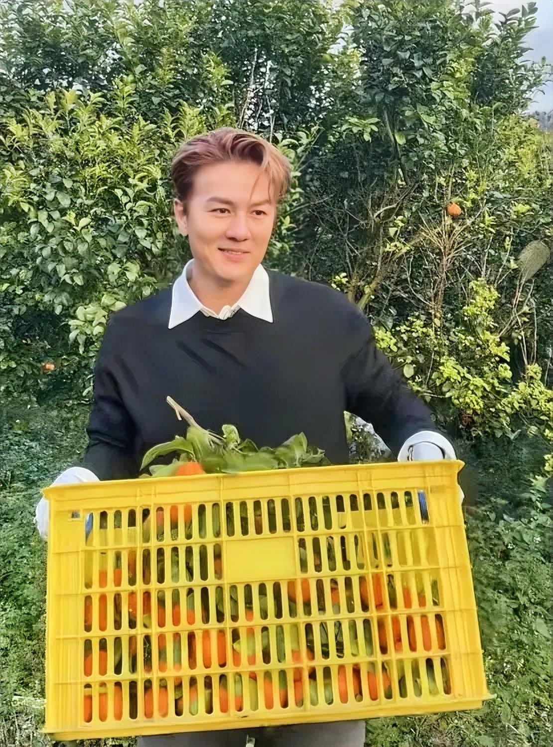 以前没注意，现在发觉吴克群非常的帅，不仅仅是外形，还有精神。如果说张馨予是广西旅