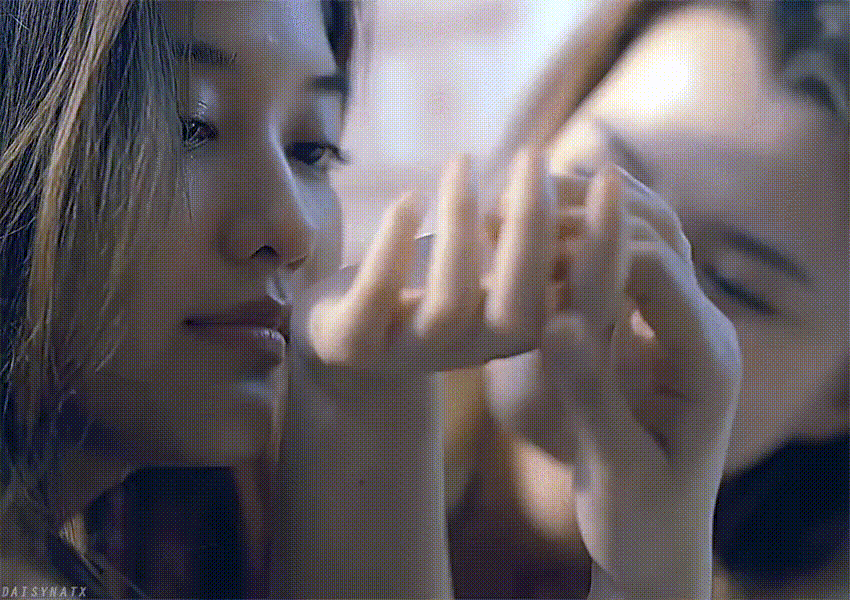 FreenBecky freenbecky 早上看什么，早上看玩手指