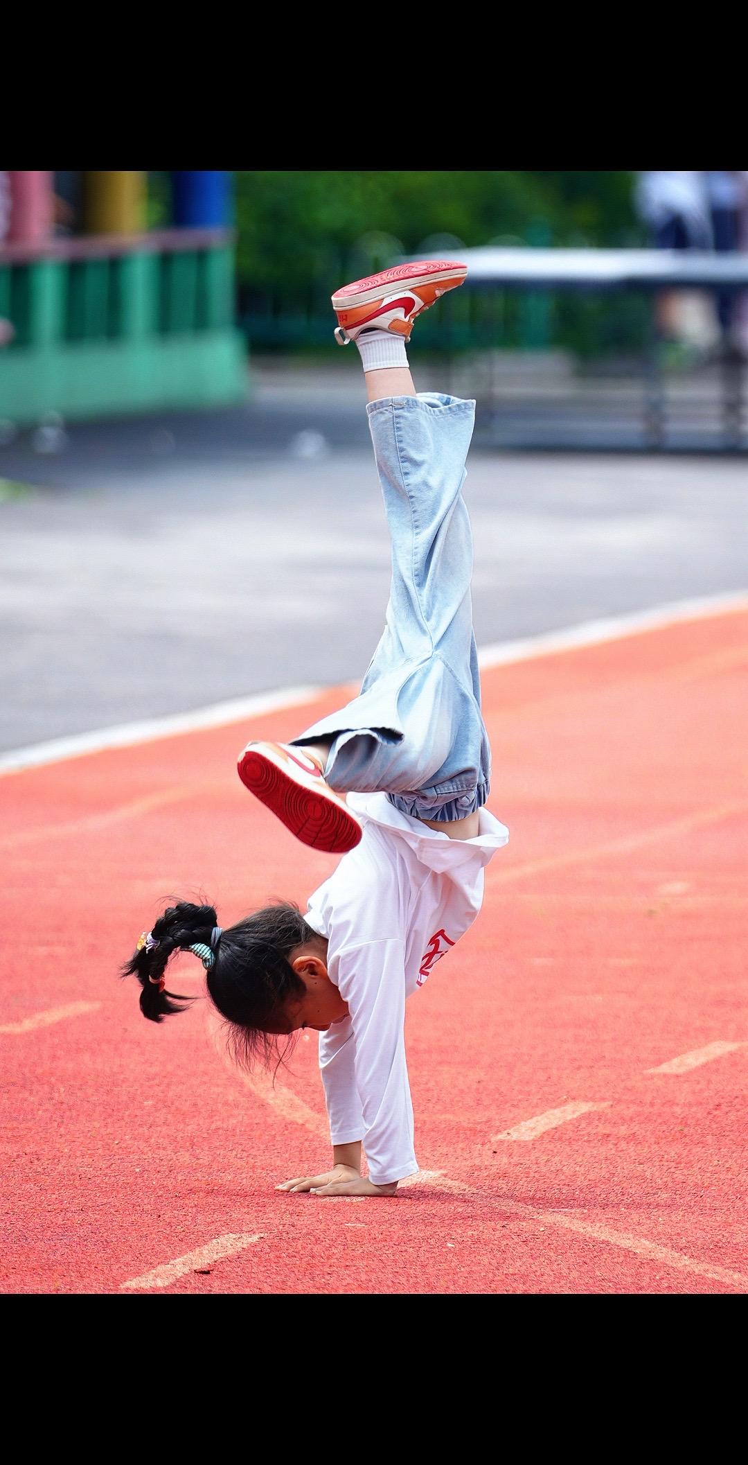 现象翻跟头都成小学生必会技能了？