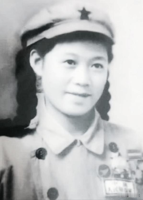 那个跪在坑道里用嘴帮排长排尿的姑娘，是1952年在上甘岭干的，她叫王清珍，那会儿