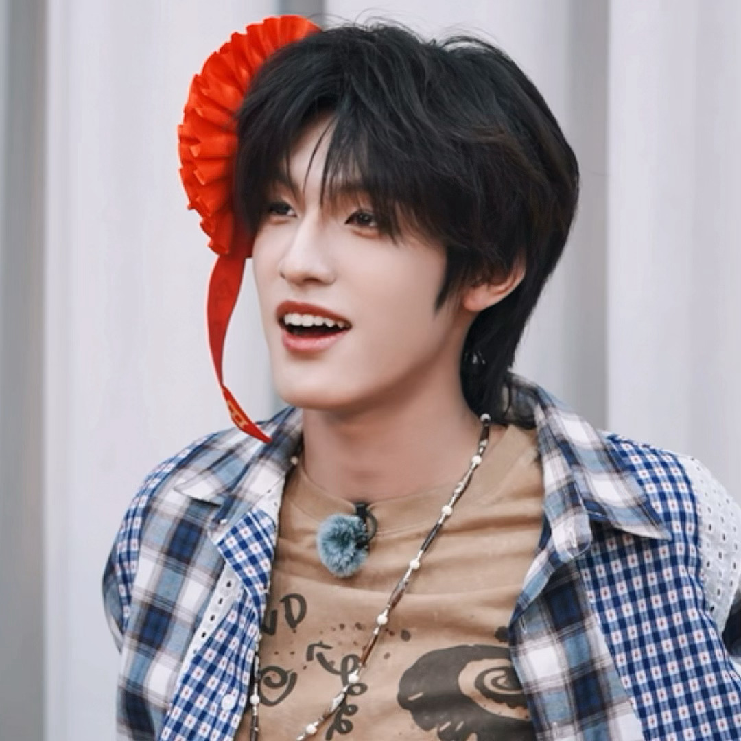 我那爱戴小红花的萌妹子🥰张泽禹一路向海的少年