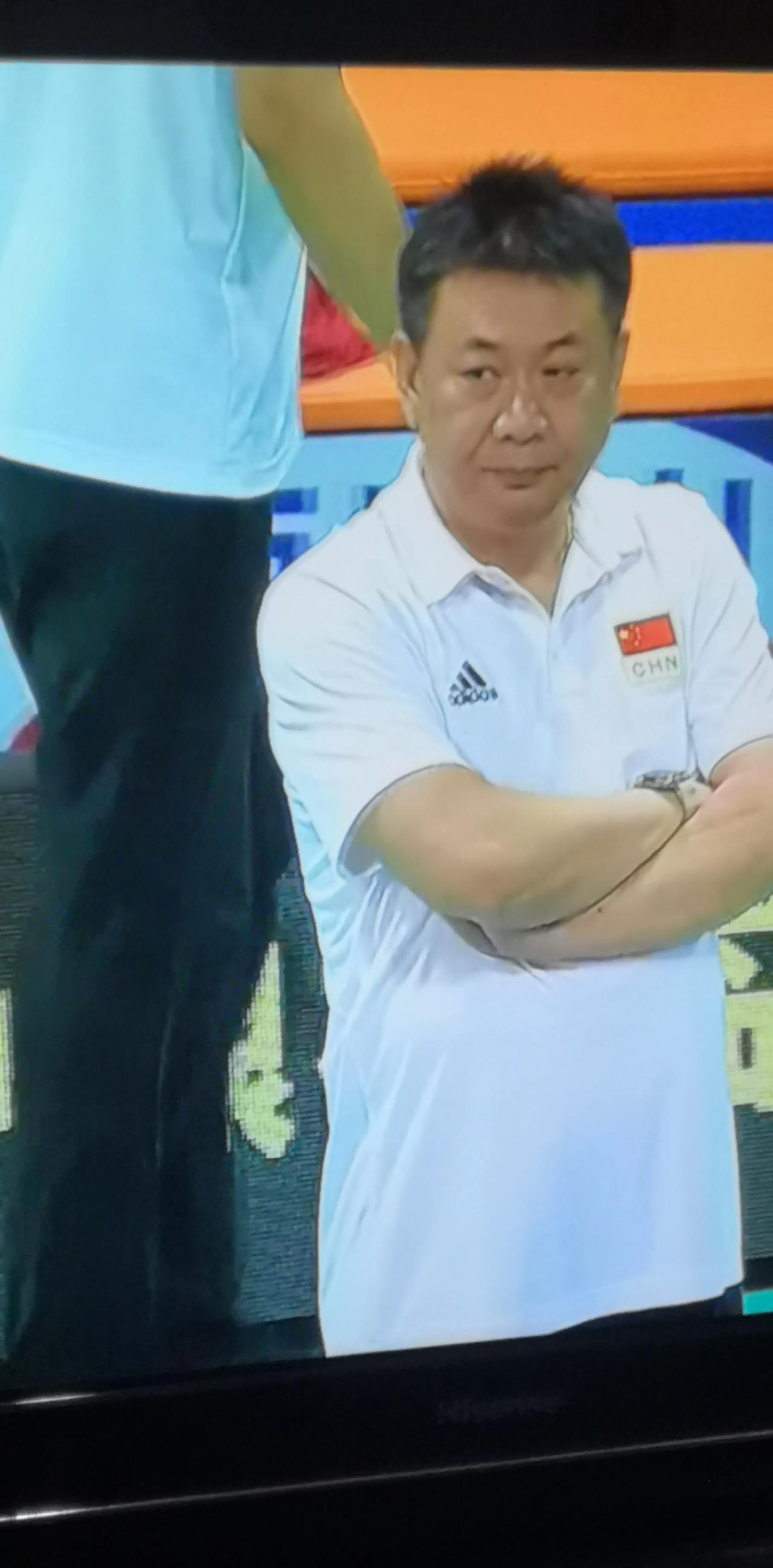 今晚打多米尼加想五问蔡斌：
1.是否从2：3输加拿大和荷兰中得出教训？要么痛苦地