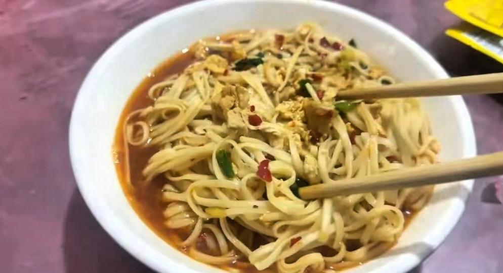 “太暖了！”安徽滁州，男子兼职网约车司机，突然接到一近800公里的大单，送一大哥