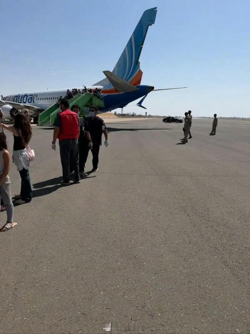 迪拜航空确认航班发生事故【迪拜航空航班机组空中互殴 旅客命大 飞机有明显受损】网