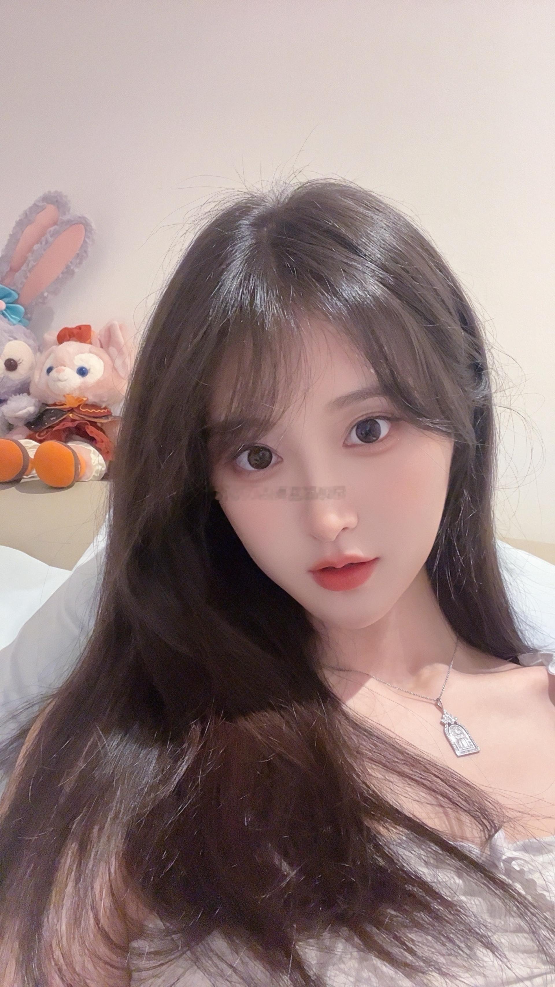 剪了一个刘海[喵喵] ​​​