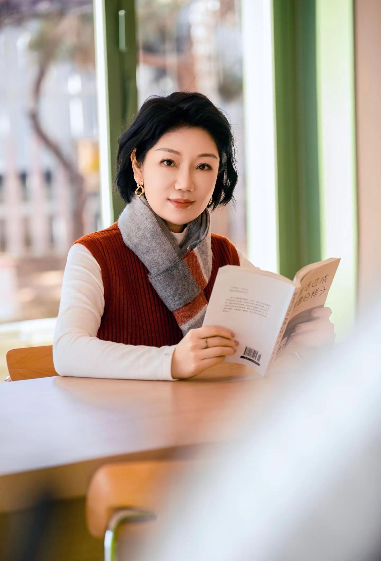 日子慢慢，岁月静好，不必慌张，不必强求。好好爱自己，才是对生活最好的回应～爱拍照