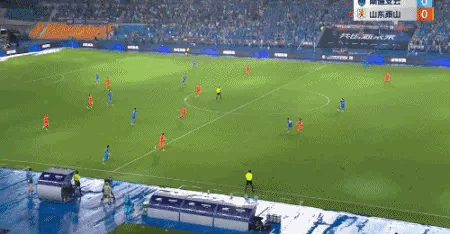 中超裁判和中甲是不是有两套裁判规则？山东泰山贾德松吃红牌，同时间的中甲赛场更离谱