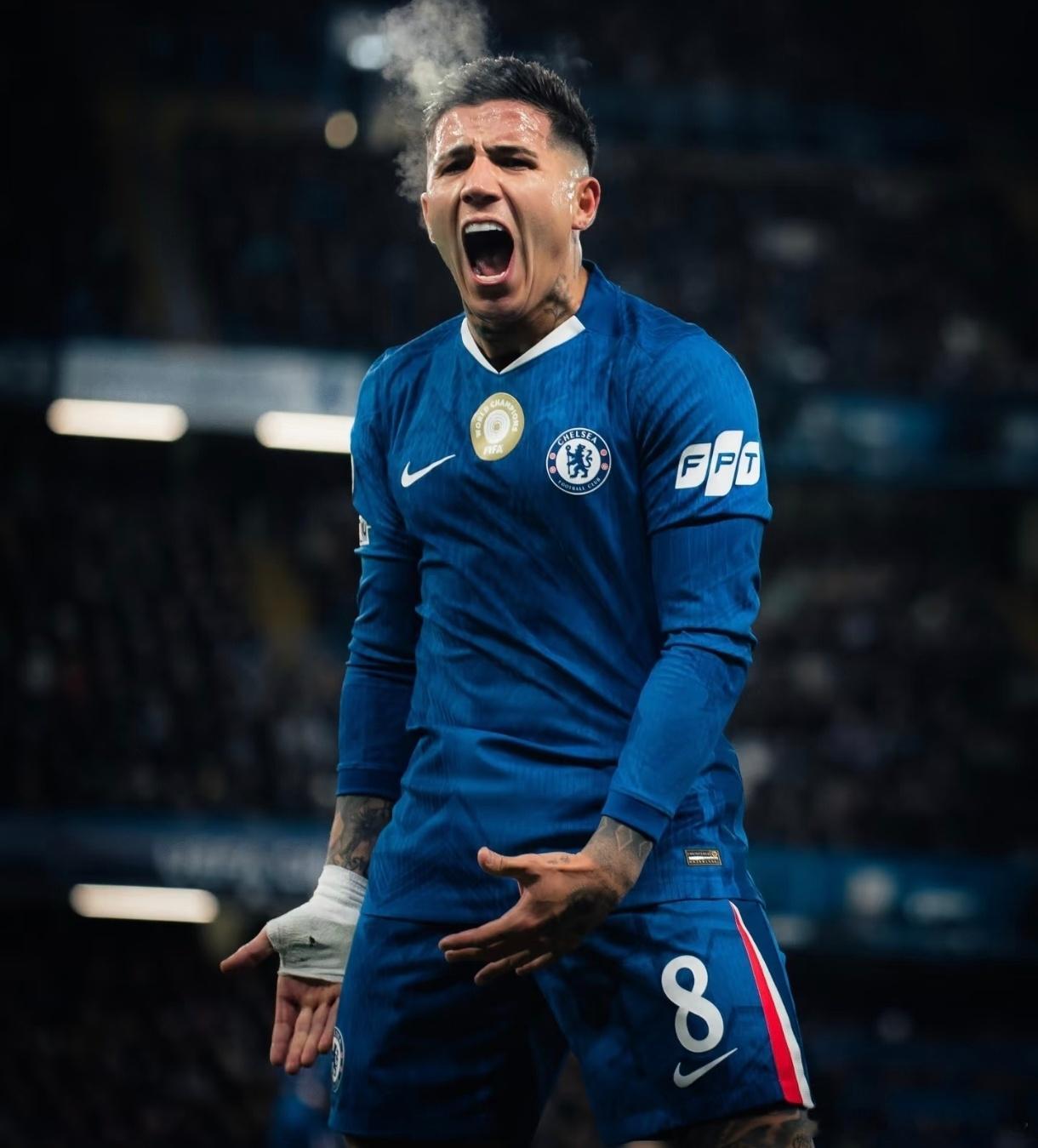 英超第17轮揭幕战重磅来袭，纽卡斯尔联将坐镇圣詹姆斯公园球场迎战“来访”的蓝军切