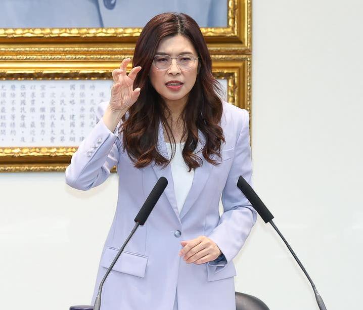 郑丽文桃园再拿“杂质”说事，矛头转向转型正义，真正目标已经指向年底选战


8月