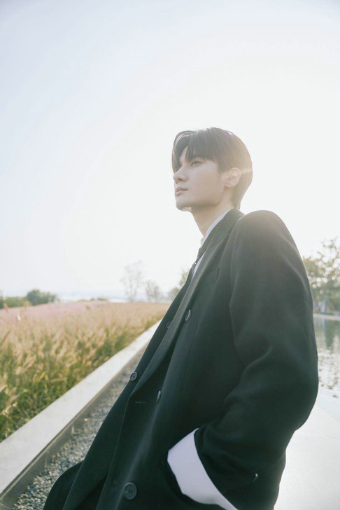 刘海宽拒绝吃陈情令老本 无视“没代表作”的刻板声音，主动跳出舒适圈挑战新戏路，这