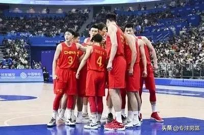 不吹不黑，我认为中国男篮最完美的14人大名单如下：
后卫：赵睿、赵继伟、胡明轩、