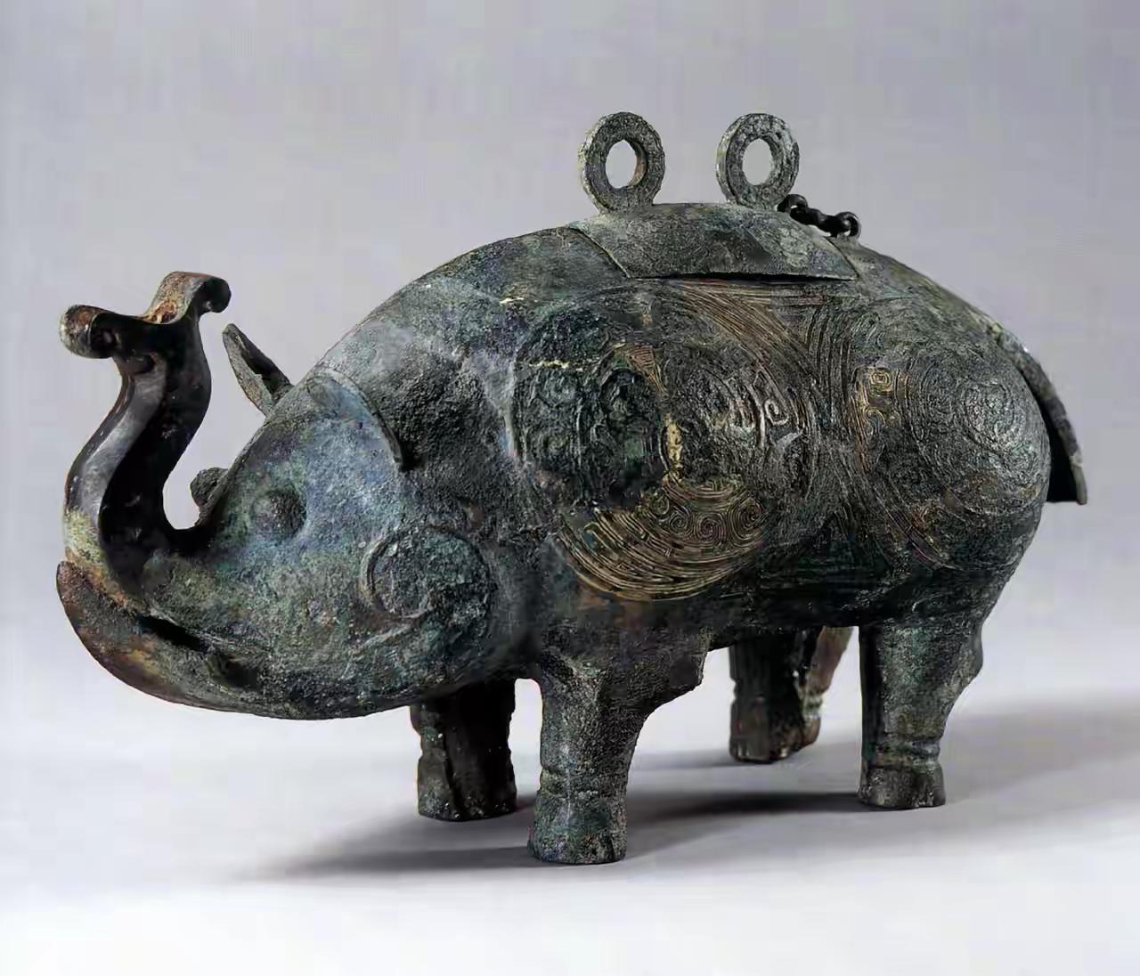 抢走别人的国宝，用一个《殖民时期文物归还框架法案》来讨好，其用心是什么？法国《殖