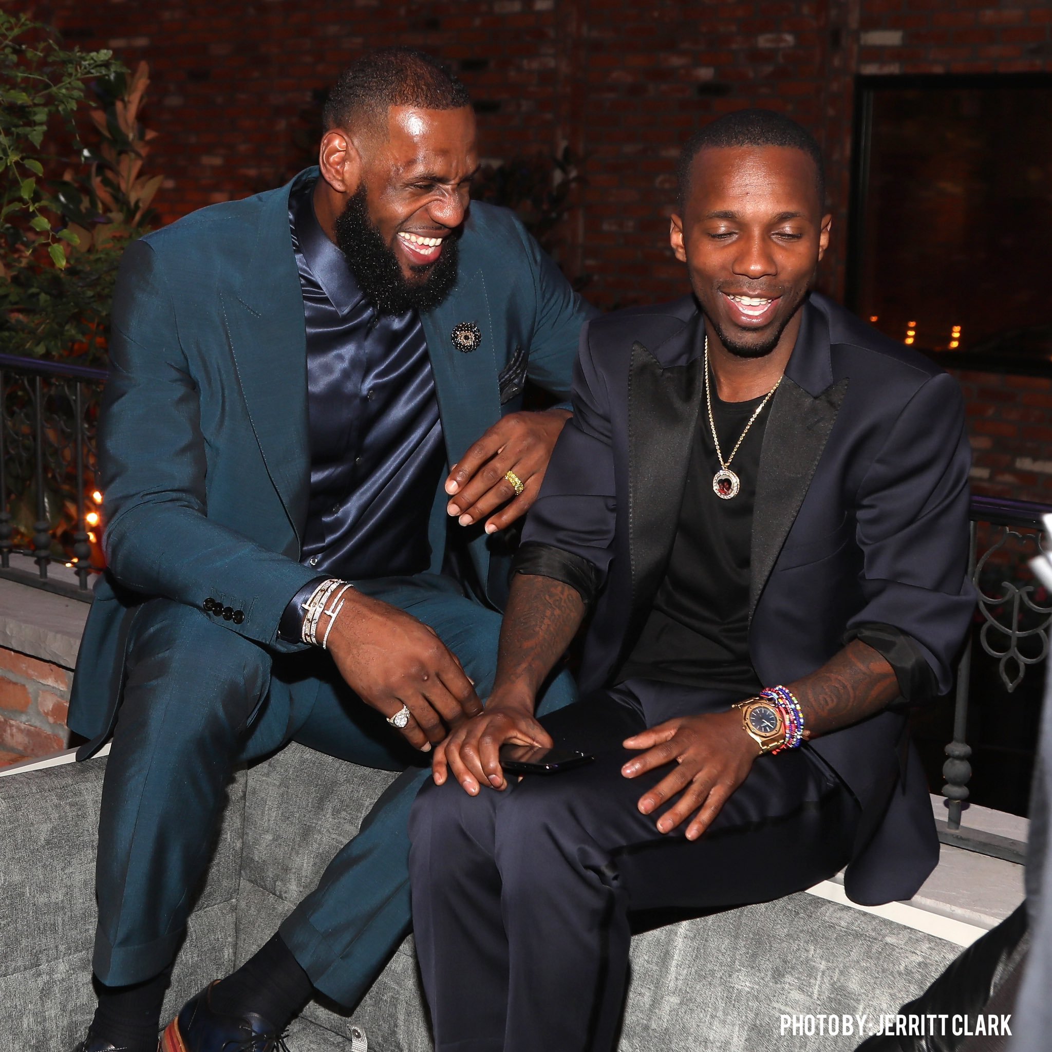 里奇·保罗辟谣埃里克·平卡斯关于他和詹姆斯联手买赌城NBA球队的报道。“我不认识