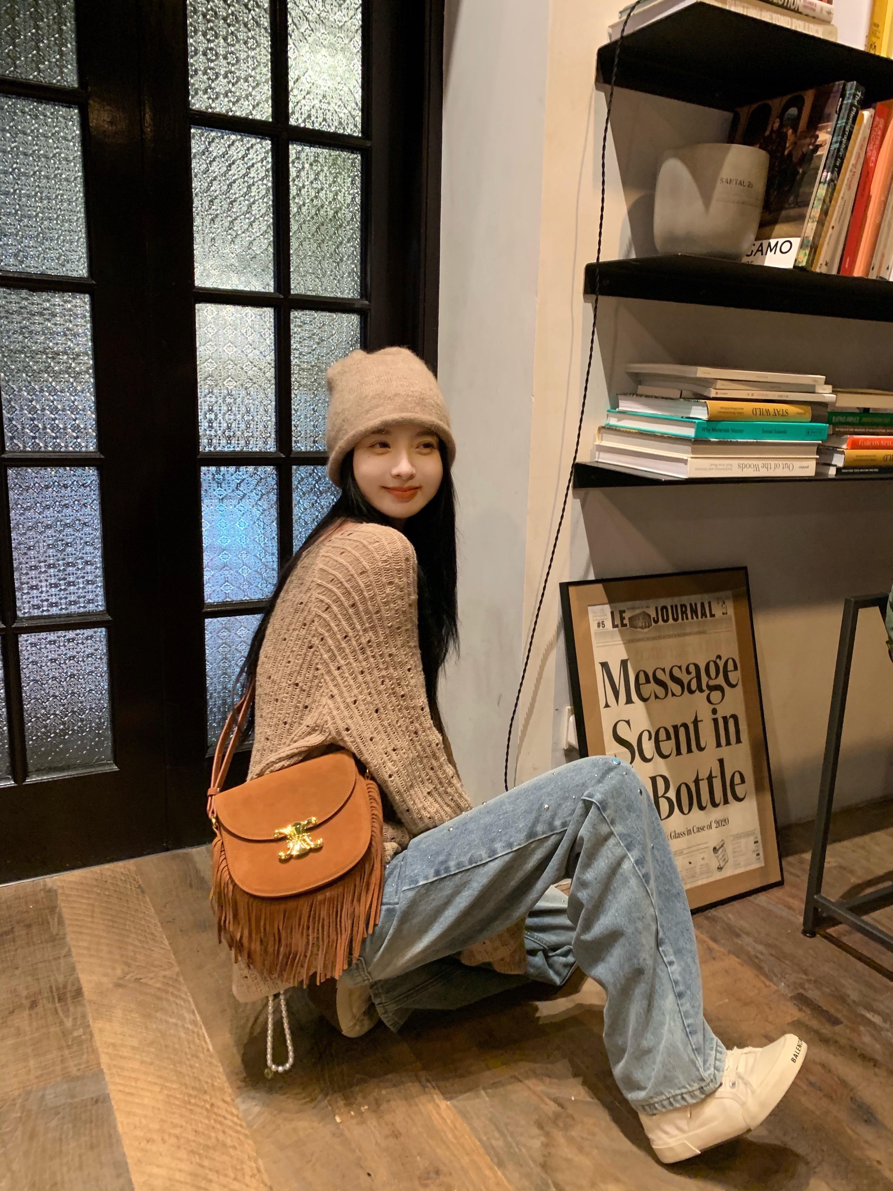 🍂慵懒松弛是主旋律 这几套是应了秋天的景啦！抽老婆song稀饭的洞洞罩衫 ​​