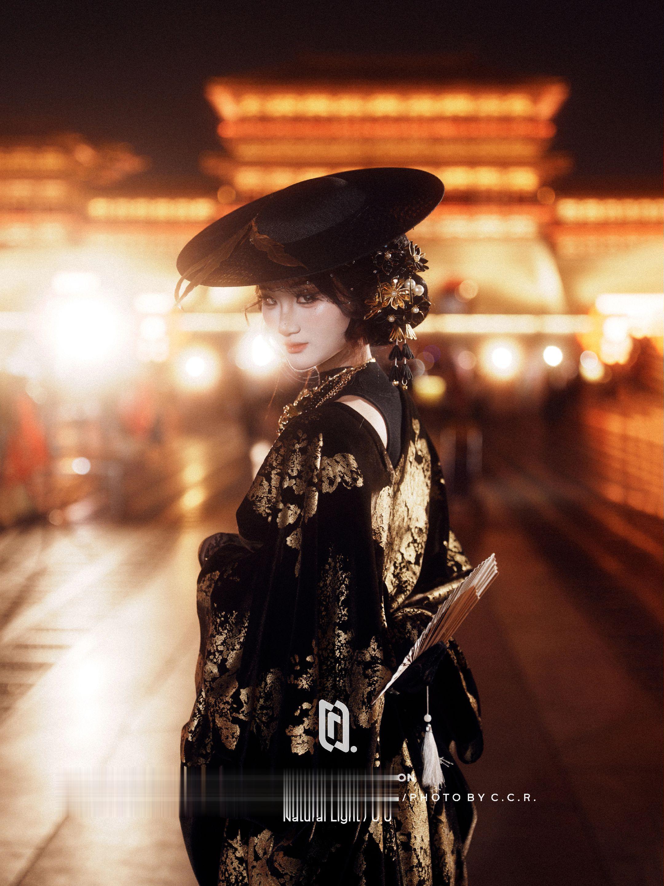 索尼相机和黑柔更配！1、光线是关键：黑柔需要逆光、侧逆光或画面中有强烈...