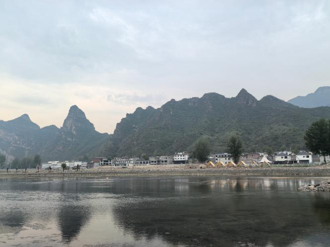 这应该就是美伊新常态，美国隔三差五炸伊朗，然后伊朗对美军基地进行反击，虽然战争仍