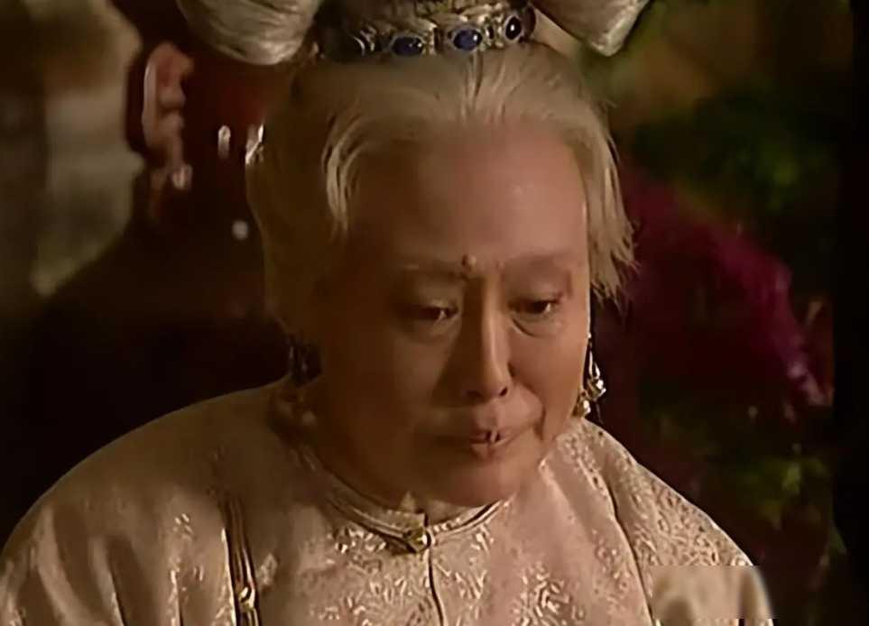 一个女人死了37年，棺材还没下地。不是穷得买不起地，她是大清王朝权力最高的女人。