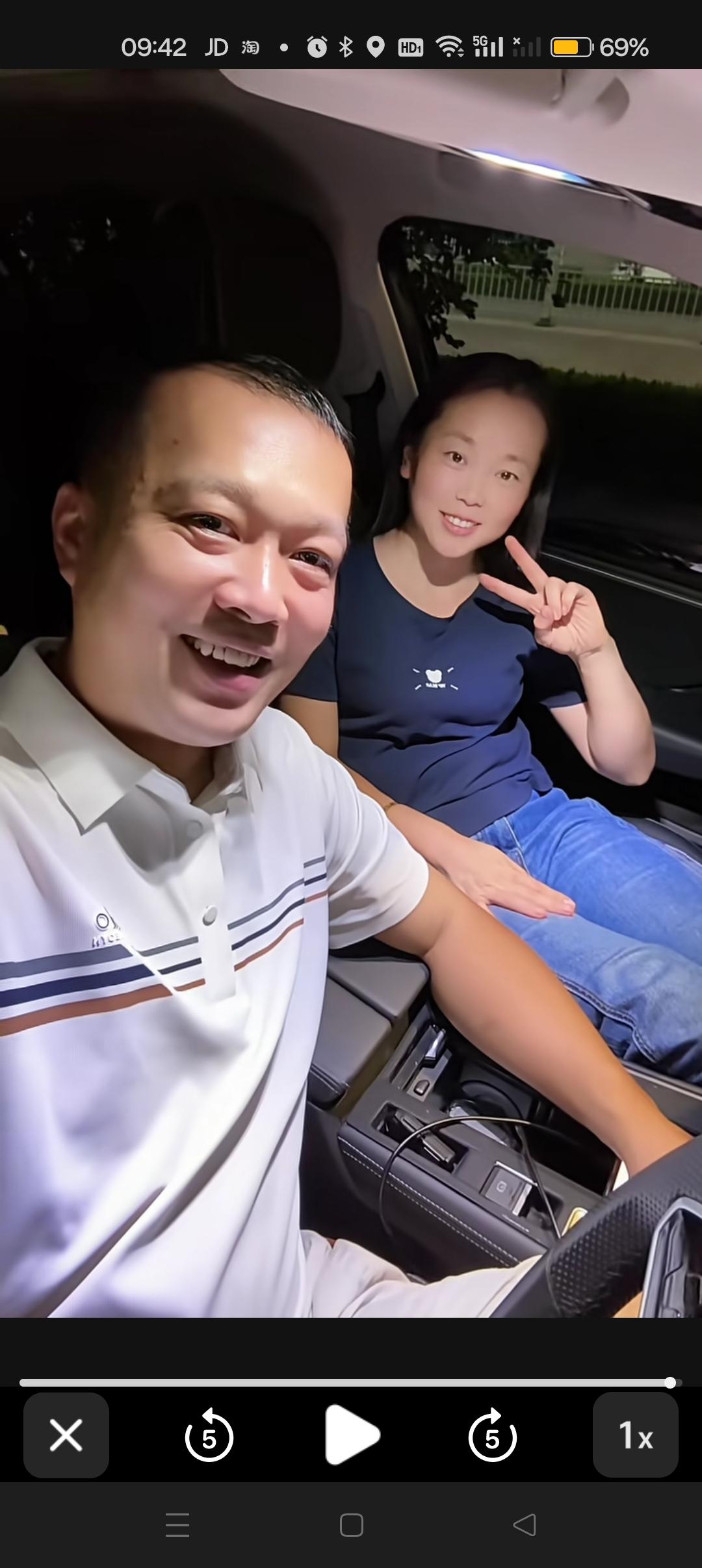 吃完早餐，甘宇翼和静静拜访丈母娘啦😍



 小两口越来越棒，不随便吃点，早餐