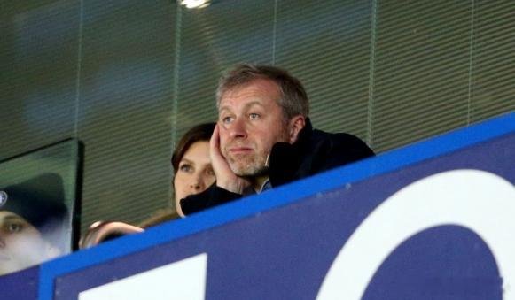 据英媒《好体育报》报道，阿布拉莫维奇聘请了多名世界顶级律师，代表他在泽西岛的法律