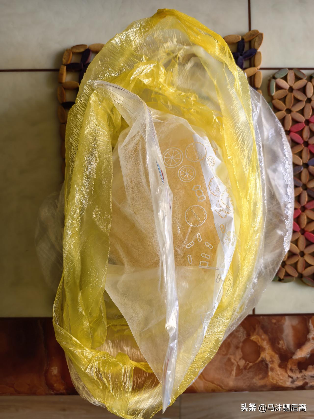 早起，来一碗包谷糊糊，养胃啊
这种感觉，并非只是“一粥一饭当思来之不易”，因为