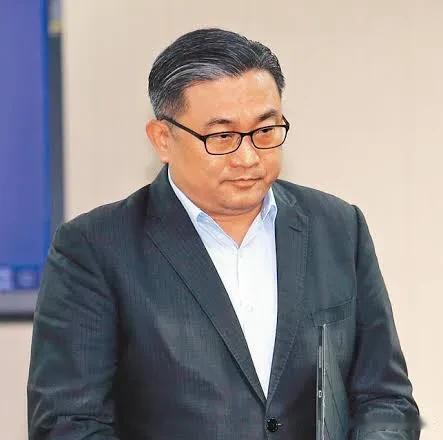 媒体人称有“退选级爆料”   王定宇回呛：最弱狗仔法院见

媒体人葛斯齐日前在社
